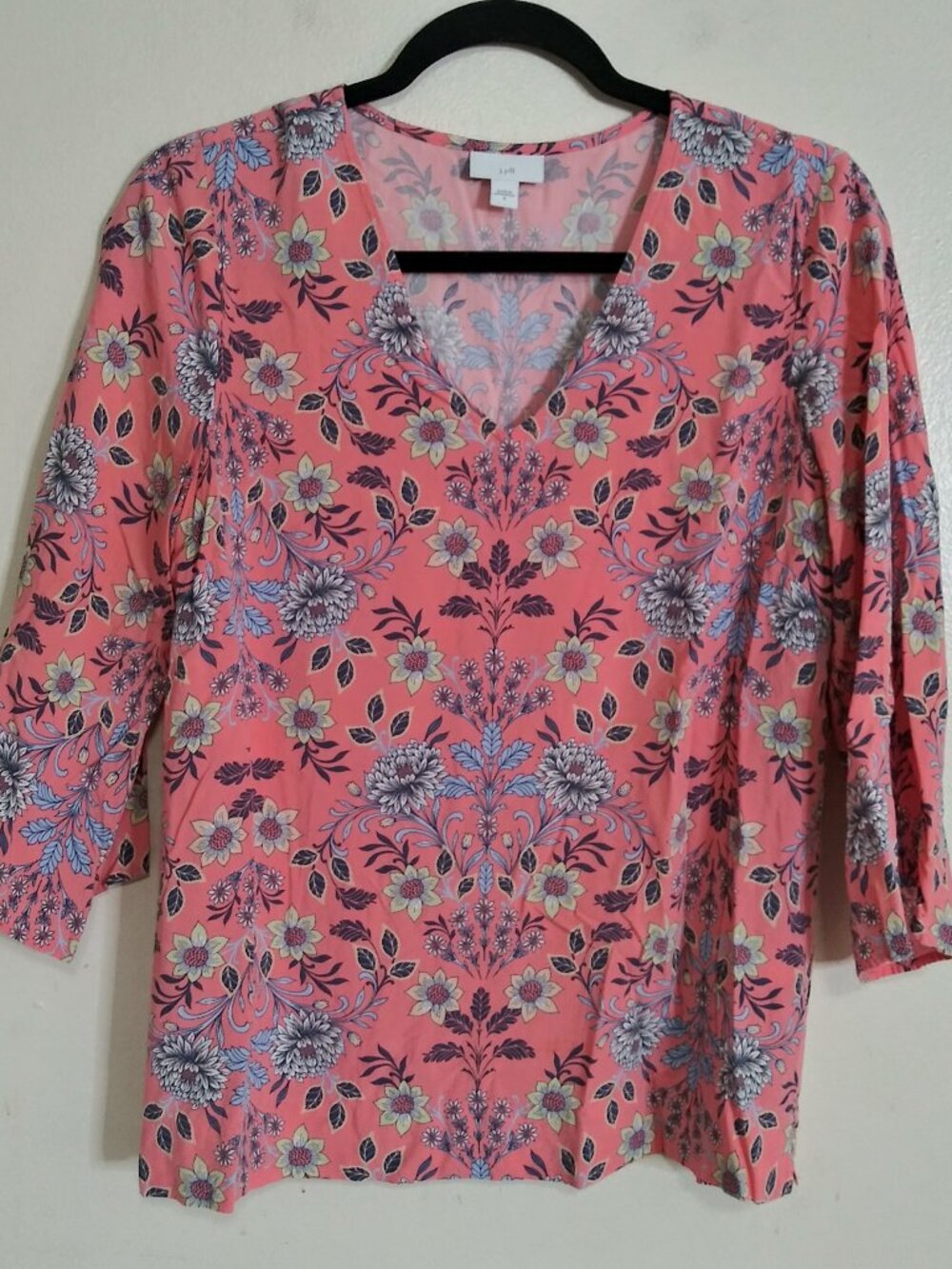 J. Jill Women’s Pink Floral V-Neck Top Size Small 3/4 Sleeve Boho Rayon Blouse